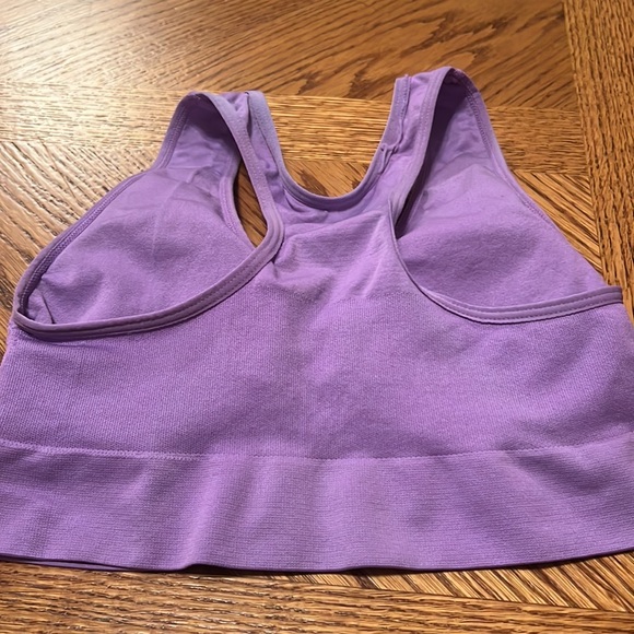 Women's Lavender Racerback sports Bra with padding Sz L - Picture 3 of 4